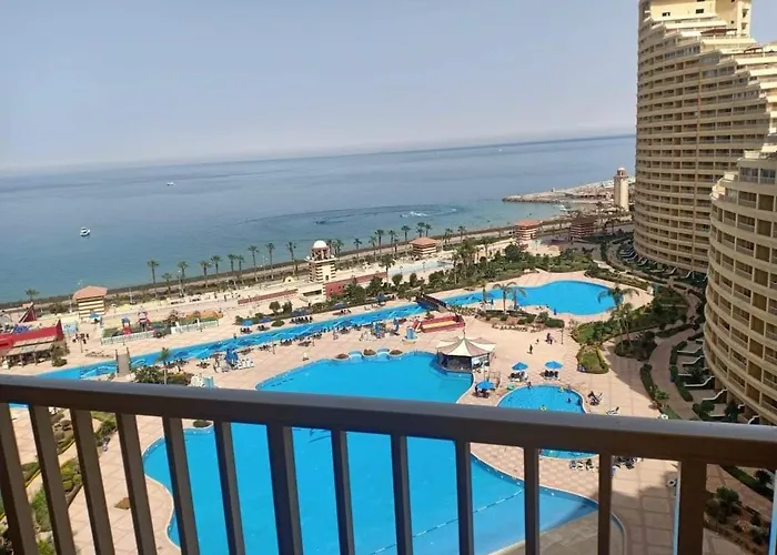 بورتو السخنة